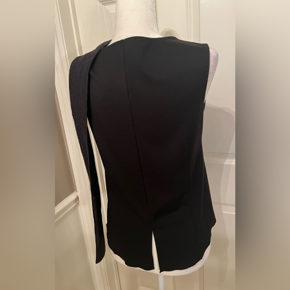 Unique Styled Top - Picture 4 of 6